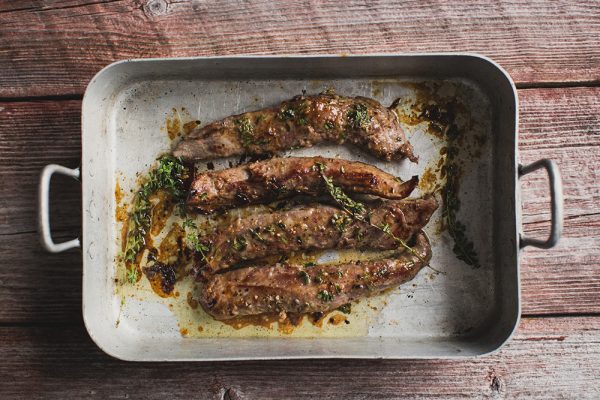 Karitsanfileet uunissa, mausteinen hunajainen kastike, syksyinen ruoka.