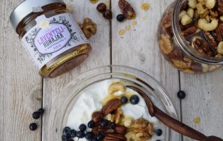 Hunajainen SAM -käsintehty pähkinäsekoitus, täydellinen välipala tai jälkiruoka.