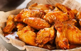 Hunajaiset chili-siivet, mausteinen ja makea makuelämys. Täydellinen valinta wokattuihin hunaja- ja.