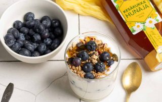 Hunajainen Kerros jugurtti